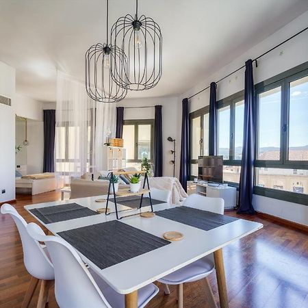 Espectacular Loft En Centrico Edificio Singular Apartman Manresa Kültér fotó