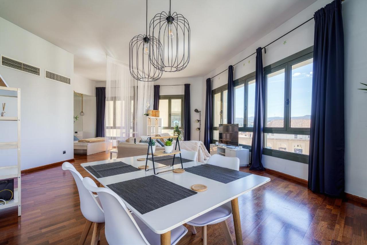 Espectacular Loft En Centrico Edificio Singular Apartman Manresa Kültér fotó