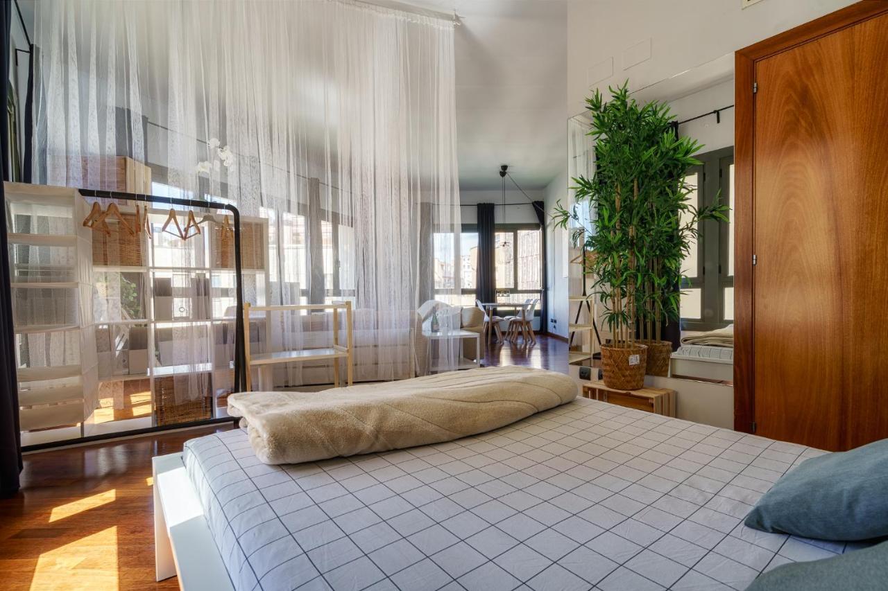 Espectacular Loft En Centrico Edificio Singular Apartman Manresa Kültér fotó