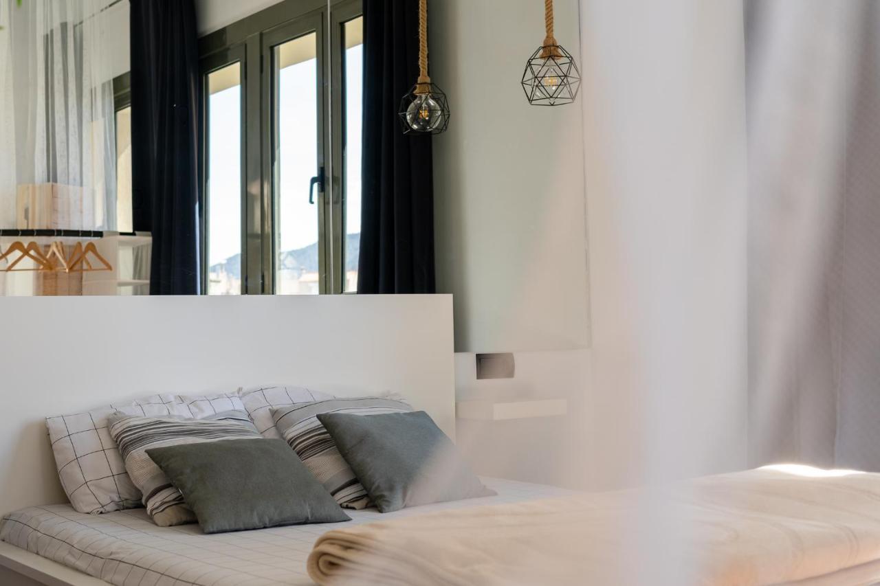 Espectacular Loft En Centrico Edificio Singular Apartman Manresa Kültér fotó