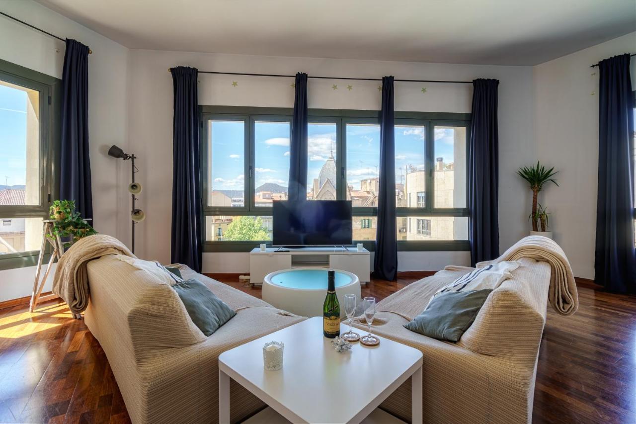 Espectacular Loft En Centrico Edificio Singular Apartman Manresa Kültér fotó