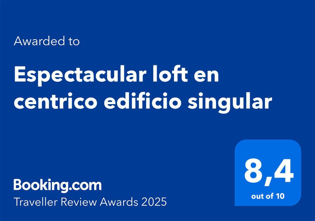 Espectacular Loft En Centrico Edificio Singular Apartman Manresa Kültér fotó